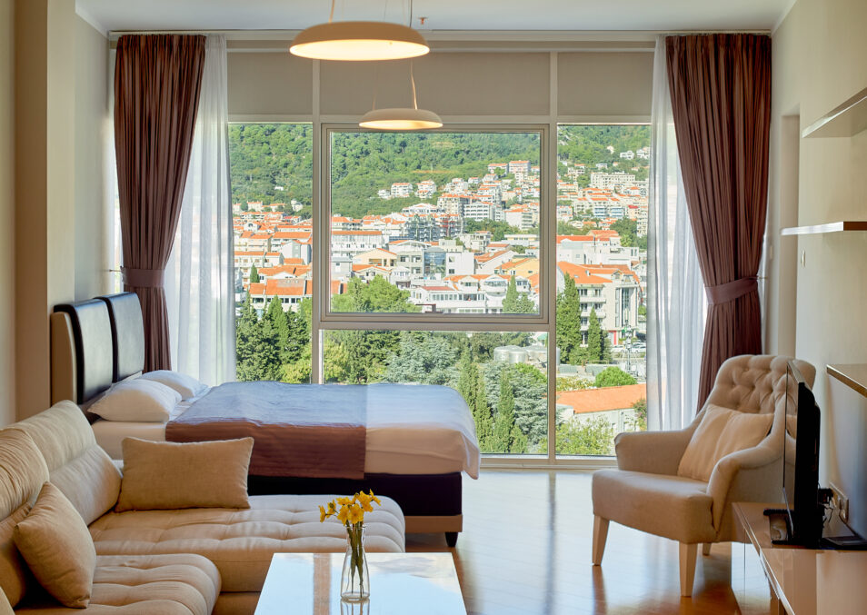 One-Bedroom City View