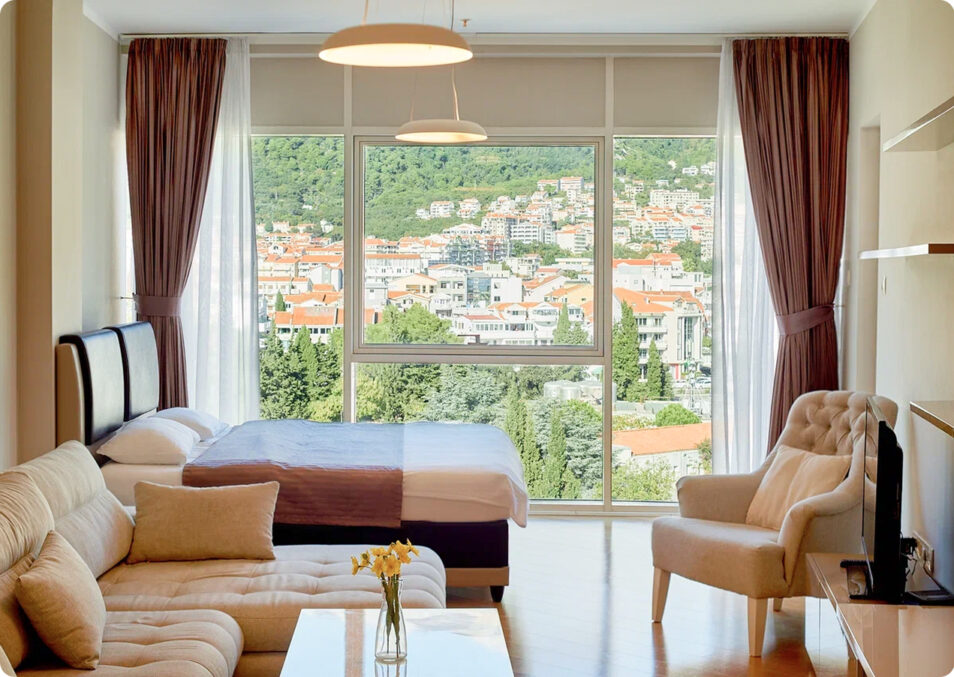 One-Bedroom Sea View