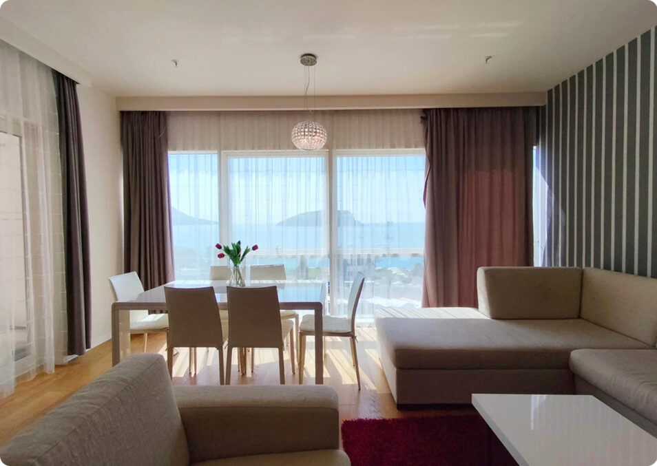 One-Bedroom Sea View